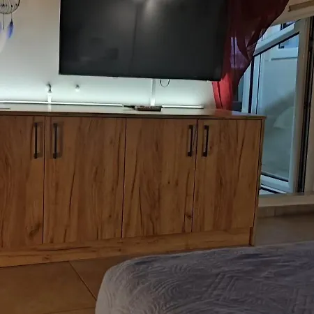 Adriana's Loft パトラ